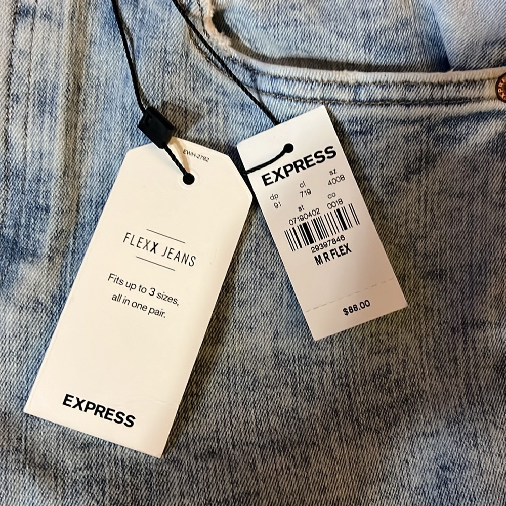 New never worn Express Skinny Jeans - Picture 3 of 3